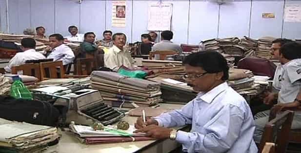 সিআইডির ছাড়পত্র না মিললে জুটবে না মাইনেও, সরকারি কর্মচারীদের জন্য নয়া নির্দেশিকা ভূস্বর্গে সিআইডির ছাড়পত্র না মিললে জুটবে না মাইনেও, সরকারি কর্মচারীদের জন্য নয়া নির্দেশিকা ভূস্বর্গে
