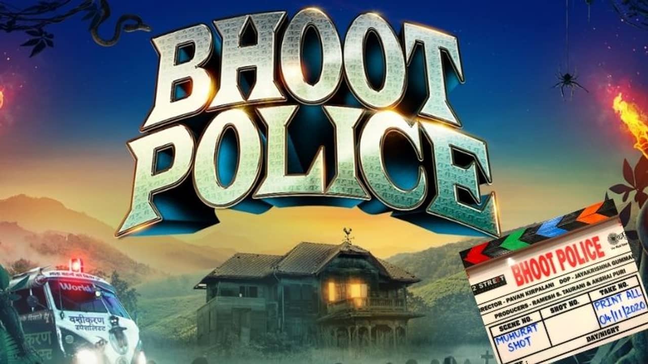 সইফের ছবির ফার্স্ট লুক পোস্ট করলেন করিনা