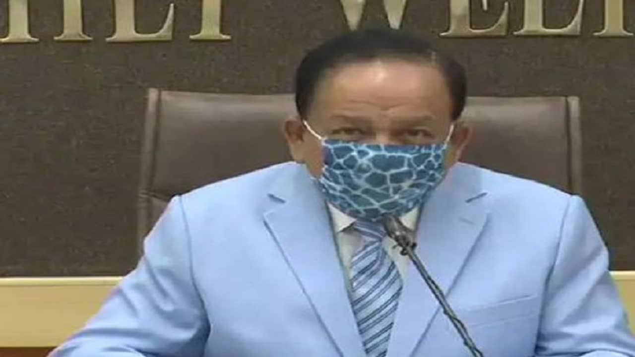 ব্যর্থতা ঢাকতেই টিকার আকালের অভিযোগ, ঠাকরে সরকারকে কড়া জবাব স্বাস্থ্যমন্ত্রীর