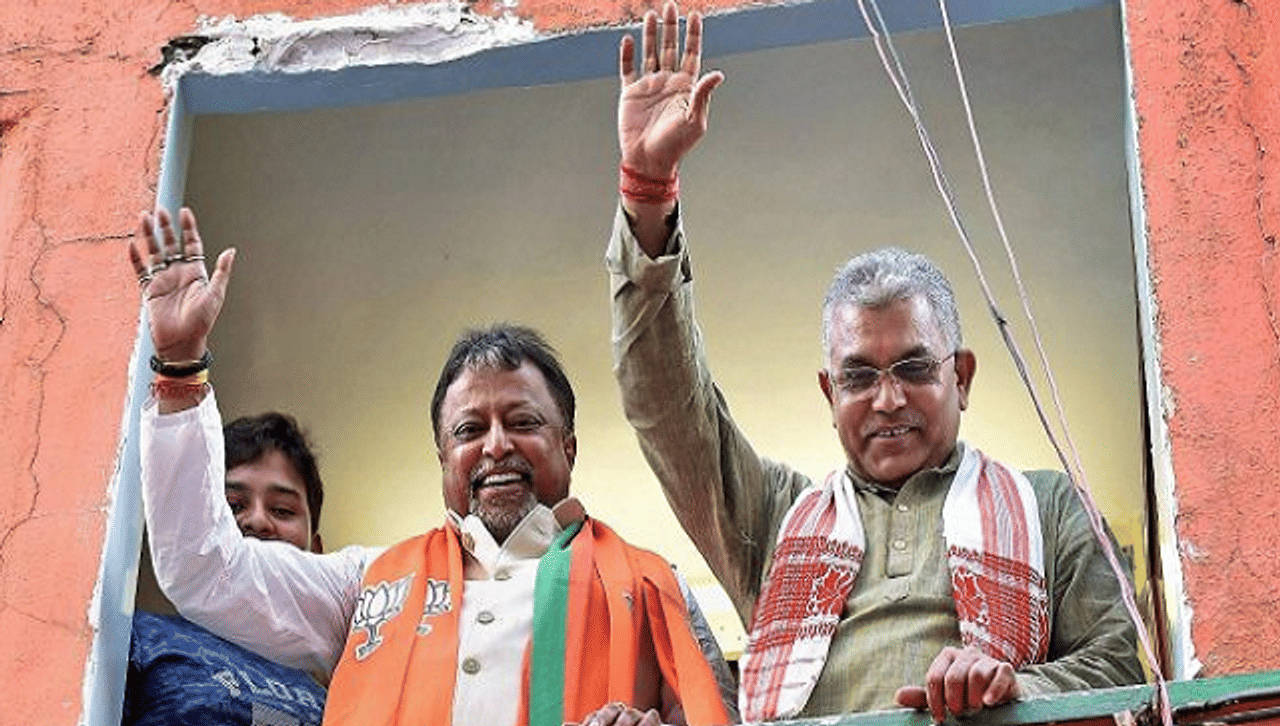 অস্ত্রোপচার হয়েছে মুকুল রায়ের, হাসপাতালে দেখতে গেলেন দিলীপ