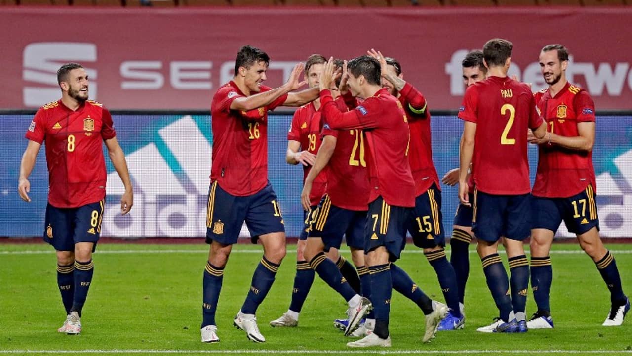 স্প্যানিশ আর্মাডার ৬ ধাক্কায় চূর্ণ জার্মান দর্প