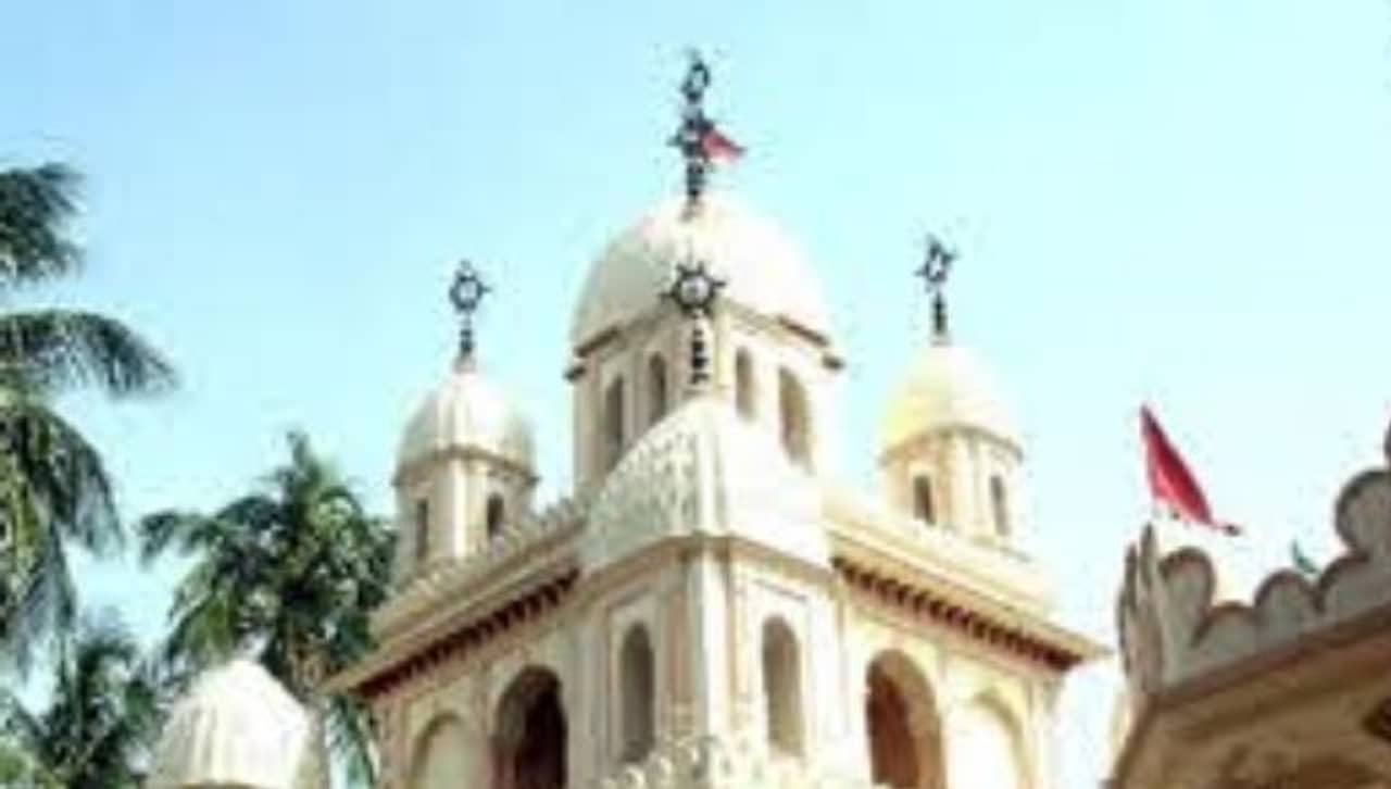 আট মাস পর সর্বমঙ্গলা মন্দিরে ভোগ বিলি