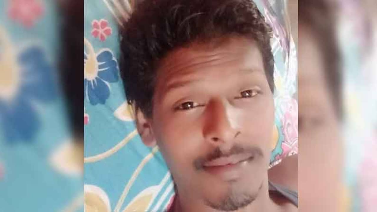 দাউ দাউ করে জ্বলছে শরীর, ঘরের দরজা খুলে বেরিয়ে এসে যুবক বললেন, ও মেরে ফেলল!