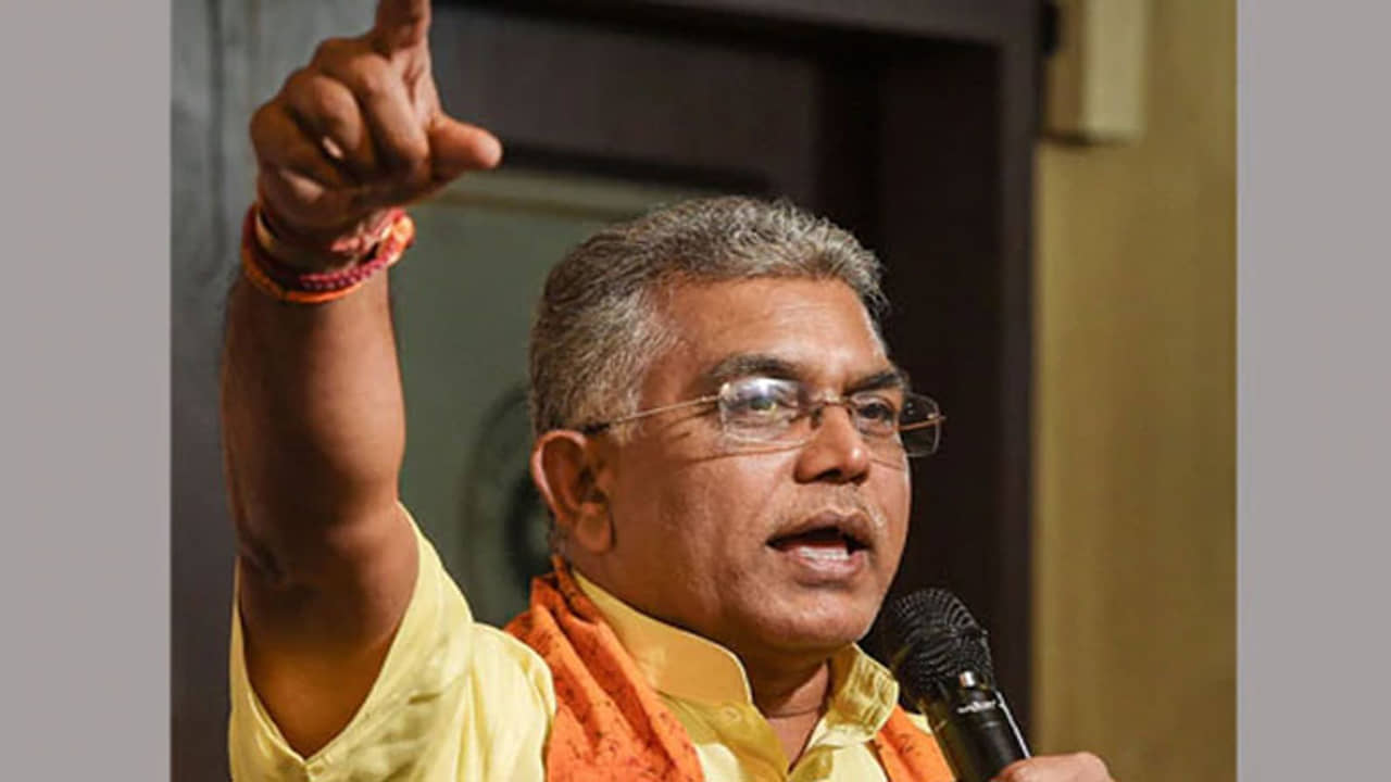 পশ্চিমবঙ্গকে পশ্চিম বাংলাদেশ করতে চাইলে তৃণমূলকে ভোট দিন, ফের বিতর্কিত মন্তব্য দিলীপের