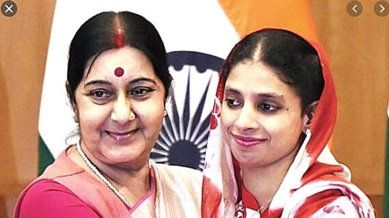 Geeta with Sushma Swara