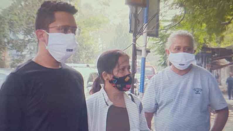 নগ্ন করে মার, উপড়ে ফেলা হয় নখ, যাদবপুরের ব্যবসায়ী অপহরণে অভিযোগকারীর বিরুদ্ধেই 'অভিযোগ'! নগ্ন করে মার, উপড়ে ফেলা হয় নখ, যাদবপুরের ব্যবসায়ী অপহরণে অভিযোগকারীর বিরুদ্ধেই 'অভিযোগ'!