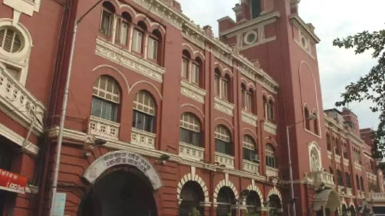 বিধি নিষিধের বেড়াজাল ডোন্ট কেয়ার! অনড় বিজেপির লক্ষ্য আজ লালবাড়ি