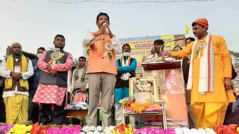 রাজীব বললেন, যত মত তত পথ, ফের উসকে দিলেন জল্পনা রাজীব বললেন, যত মত তত পথ, ফের উসকে দিলেন জল্পনা