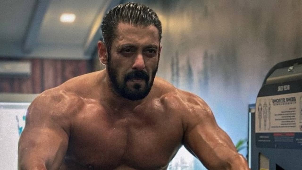 ভাইজানকে বিক্রি মাত্র ৫০ টাকায়! শ্রীঘরে তিন যুবক