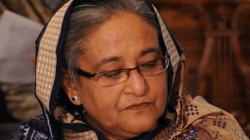 বিগুলের করুণ সুরে মুক্তিযোদ্ধাদের সম্মান জানালেন শেখ হাসিনা বিগুলের করুণ সুরে মুক্তিযোদ্ধাদের সম্মান জানালেন শেখ হাসিনা