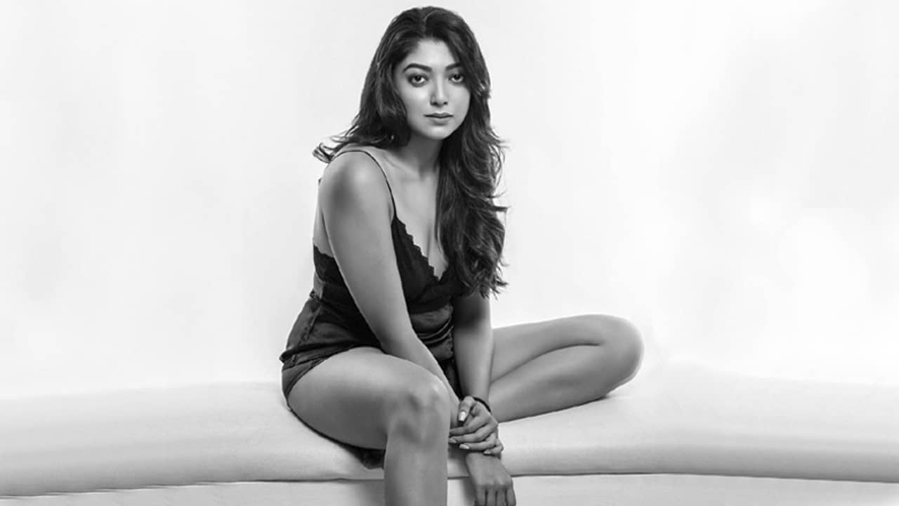 ছবিতে এমন কমেন্টস থাকবে, যা টাইপ করতেও রুচিতে বাধবে, ট্রোলিং কিস্যু করতে পারবে না: দেবলীনা কুমার