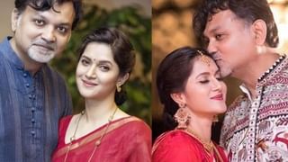 হৃতিকের পাশে বসে রয়েছেন এক স্টার কিড, চিনতে পারছেন?