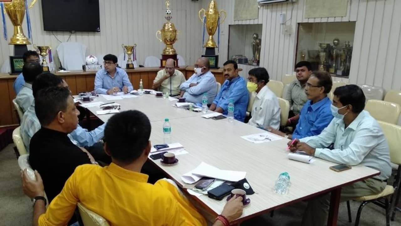 অভিনব ভাবনা আইএফএ-র, প্রয়াত চিত্র সাংবাদিক রনি রায়ের নামে ট্রফি