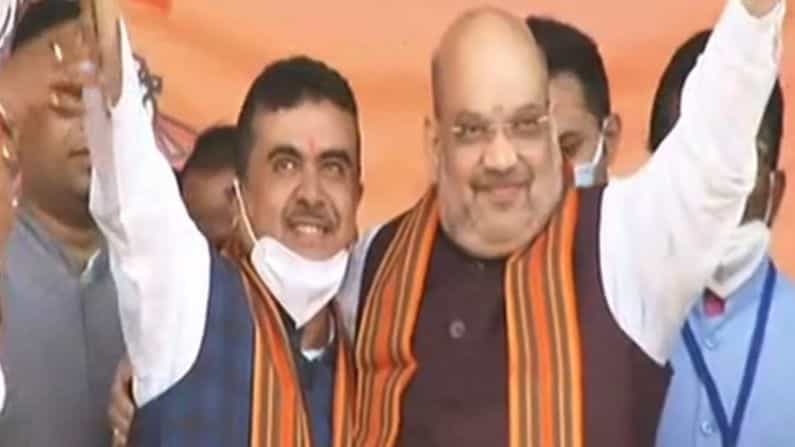 'বড় দাদা'কে পাশে বসিয়ে শুভেন্দুর হুঙ্কার 'তোলাবাজ ভাইপো হঠাও' 'বড় দাদা'কে পাশে বসিয়ে শুভেন্দুর হুঙ্কার 'তোলাবাজ ভাইপো হঠাও'