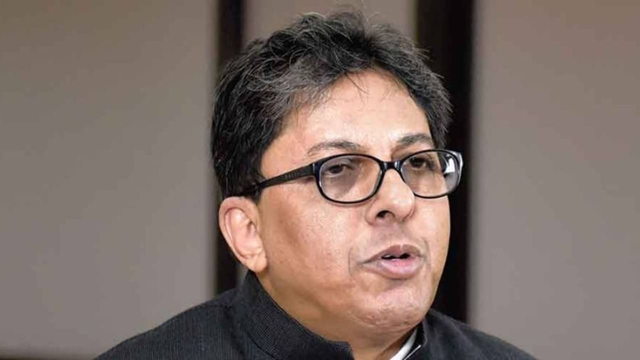 কেন্দ্রের সিদ্ধান্ত সর্বোপরি হলেও চূড়ান্ত নয়, সংশ্লিষ্ট আমলার ইচ্ছাও গুরুত্বপূর্ণ, মুখ্যসচিবের হাতে সময় ২ দিন