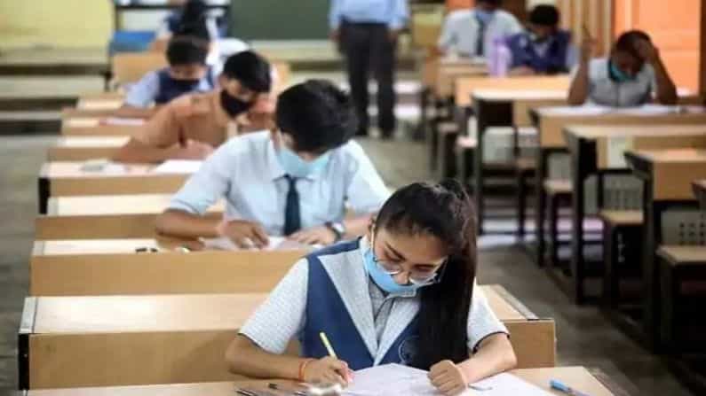 করোনার ভয়ে ত্রিপুরায় স্থগিত তৃতীয় থেকে একাদশ শ্রেণির পরীক্ষা, অনিশ্চিত দশম-দ্বাদশের পরীক্ষাও করোনার ভয়ে ত্রিপুরায় স্থগিত তৃতীয় থেকে একাদশ শ্রেণির পরীক্ষা, অনিশ্চিত দশম-দ্বাদশের পরীক্ষাও