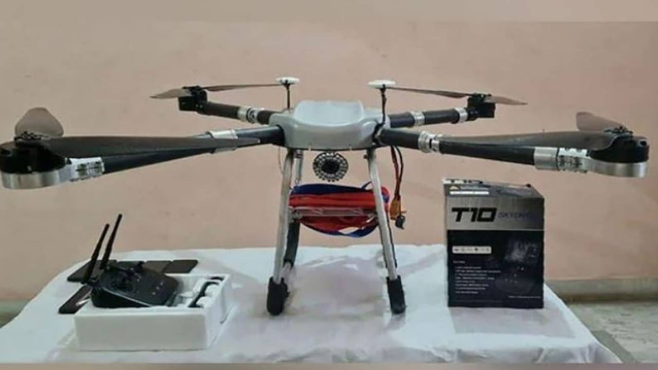 অত্যাধুনিক ড্রোনের সাহায্যে পাকিস্তান থেকে আমদানি মাদক ও অস্ত্র, ধৃত ২