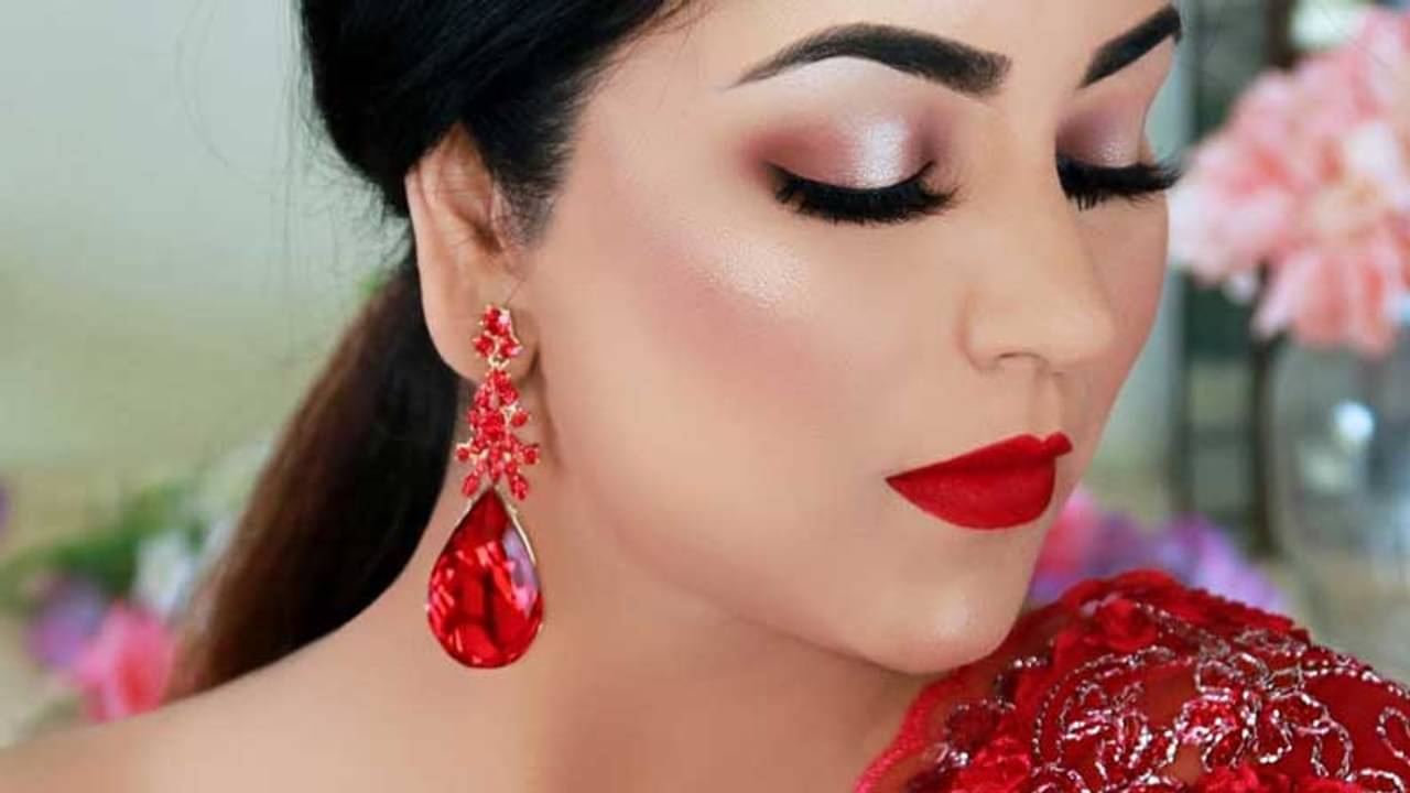 বছর শেষে কেমন হবে আপনার পার্টি মেকআপ?