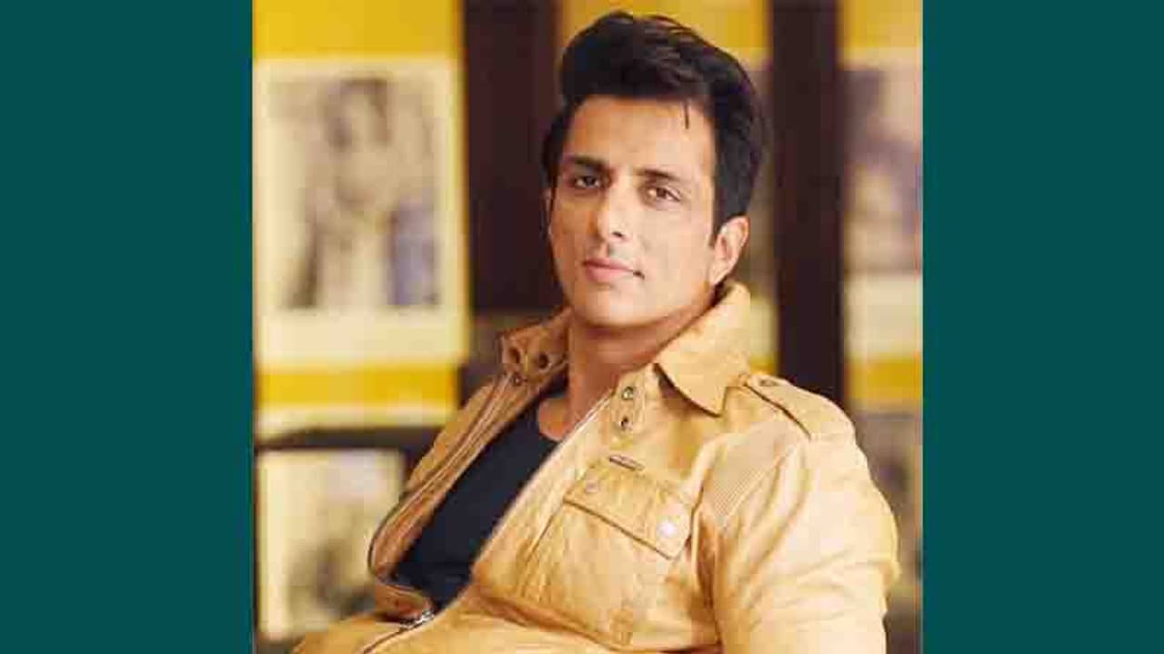 এবার বয়স্কদের জন্য হাঁটু প্রতিস্থাপনের পরিকল্পনা সোনুর