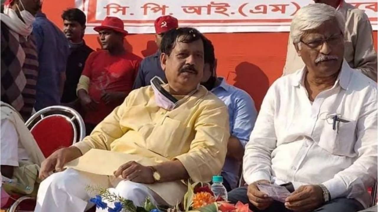 ঘর থেকে তুলে হাত-পা ভেঙে আমিই চিকিৎসা করাব, সুশান্তর হুমকি ঘাস-পদ্মকে