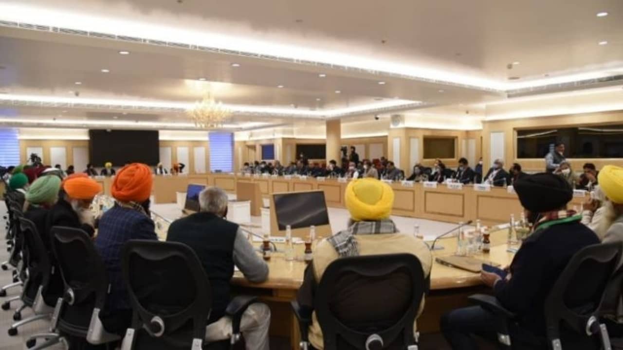 সাড়ে তিন ঘণ্টা অপেক্ষা করিয়ে অপমান, স্থির হল না আগামি বৈঠকের দিনও