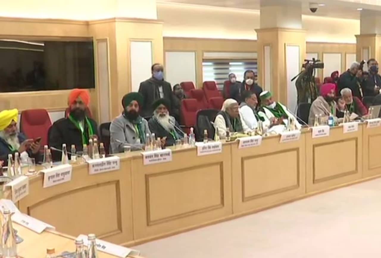 সুরাহার আশা নেই, তবুও অষ্টম দফা বৈঠকে কেন্দ্র-কৃষক সংগঠন