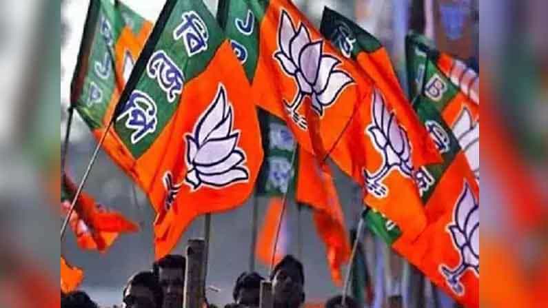 মধুচক্র চালানোয় নাম পুলিসের খাতায়! বিজেপিতে গুরুত্বপূর্ণ পদ পেতে চলেছেন বিতর্কিত সেই নেতা মধুচক্র চালানোয় নাম পুলিসের খাতায়! বিজেপিতে গুরুত্বপূর্ণ পদ পেতে চলেছেন বিতর্কিত সেই নেতা