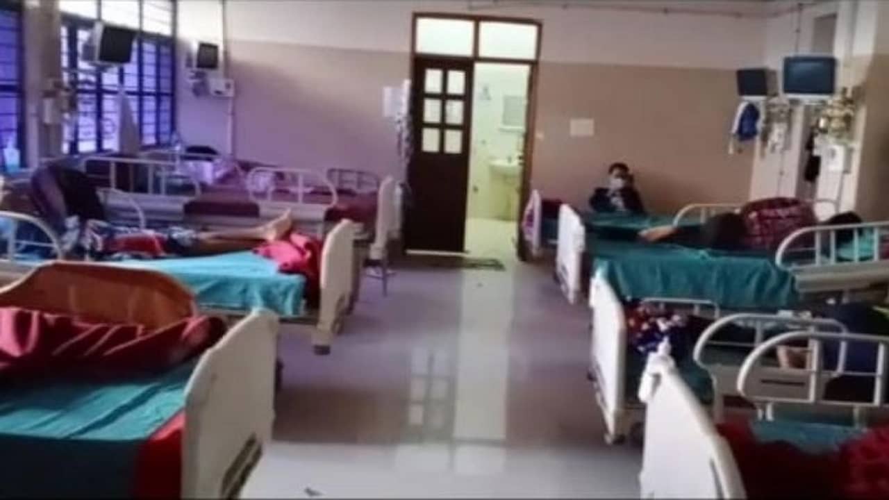 কোভিড কেয়ার থেকে উধাও ২৫ করোনা আক্রান্ত, ট্রেন ধরে পাড়ি ভিন রাজ্যে!