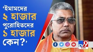 দলীয় কর্মীদের জন্য খিচুড়ি রান্না করে খাওয়ালেন রাহুল সিনহা