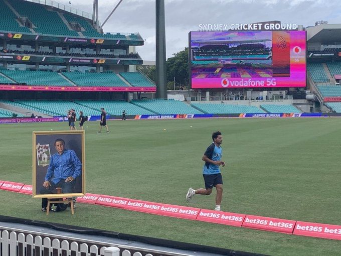 GAVASKAR POTRATIT AT SCG GROUND