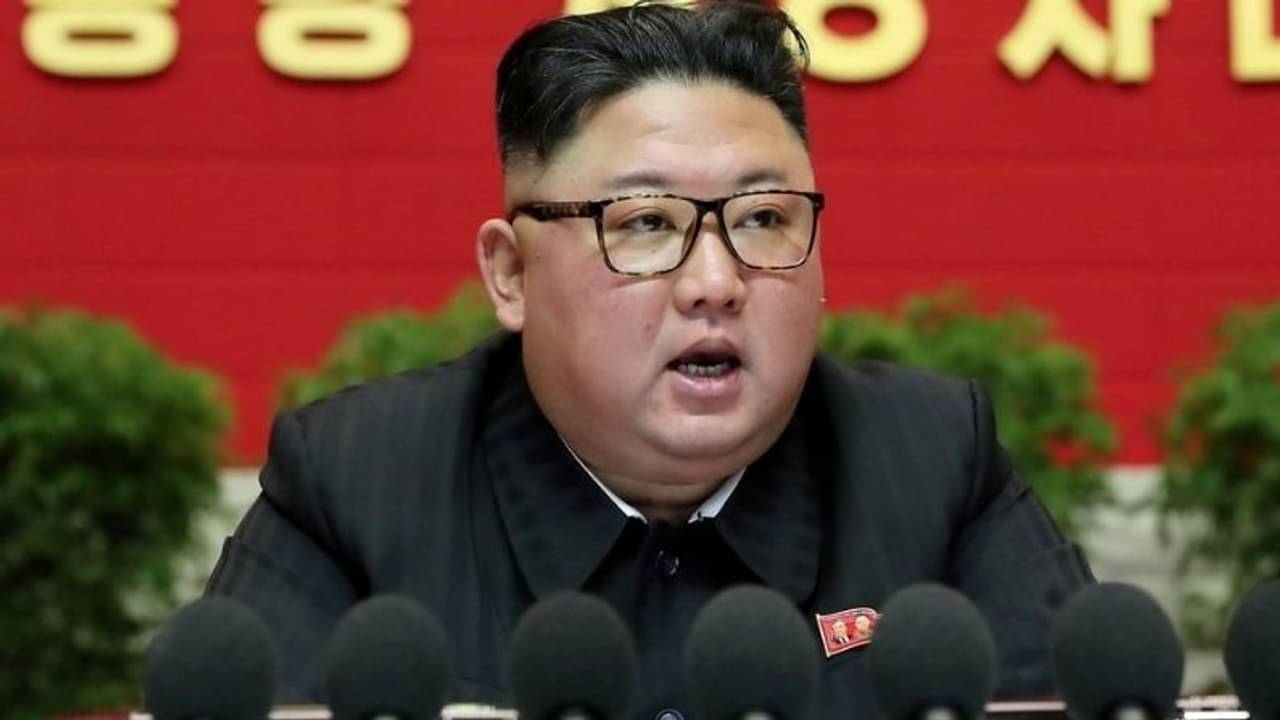 অসুস্থতা নাকি আত্মঘাতী হামলা? কিমের ঘাড়ের ক্ষতচিহ্ন ঘিরে তৈরি রহস্য