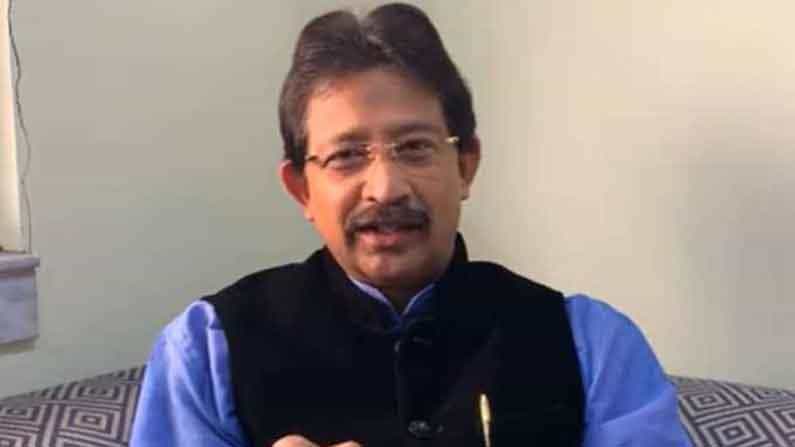 মন্ত্রিত্ব ছাড়লেন 'বেসুরো' রাজীব বন্দ্যোপাধ্যায় মন্ত্রিত্ব ছাড়লেন 'বেসুরো' রাজীব বন্দ্যোপাধ্যায়