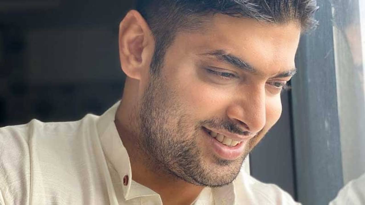 ‘ও আমার মনের বন্ধু’, শ্রাবন্তী নন, তবে কার কথা বললেন রোশন?