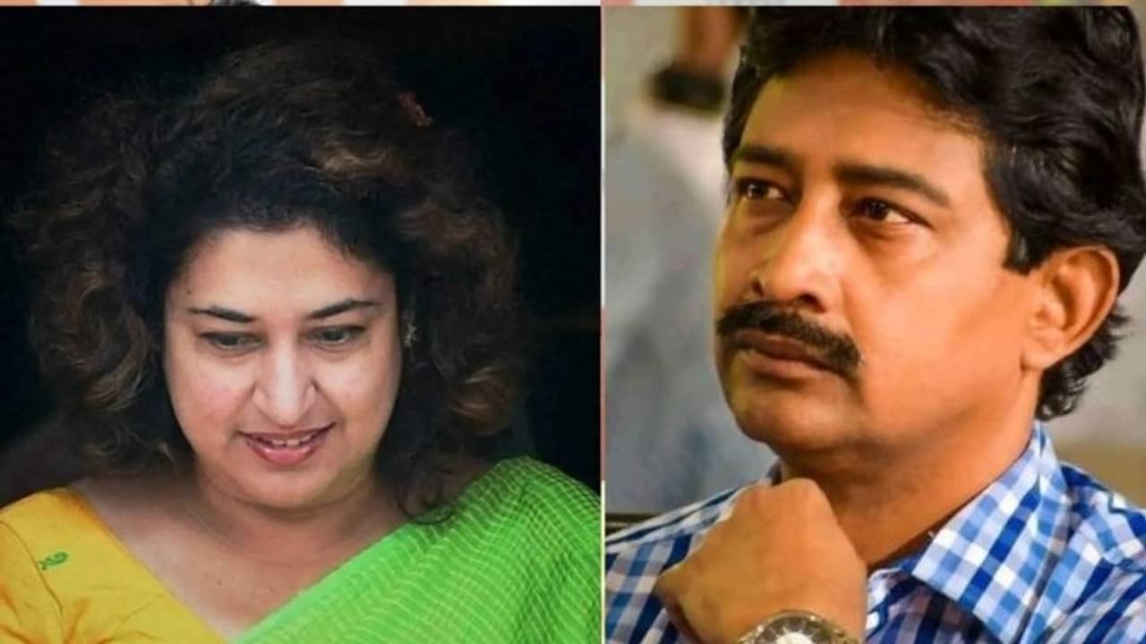 শতাব্দীর ফ্যান পেজে বেসুরো পোস্ট, শনিবারের বারবেলায় রাজীবের পথেই হাঁটছেন?