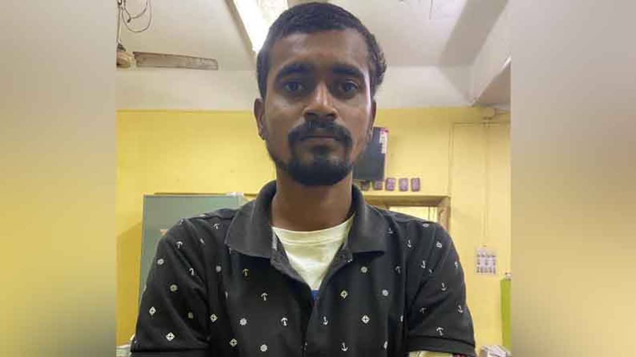 ইনস্টায় আলাপ, ব্যাঙ্ক কর্মীর মেয়েকে সিঁদুর পরিয়ে বিয়ে, একটা ভুলেই সব ফাঁস!