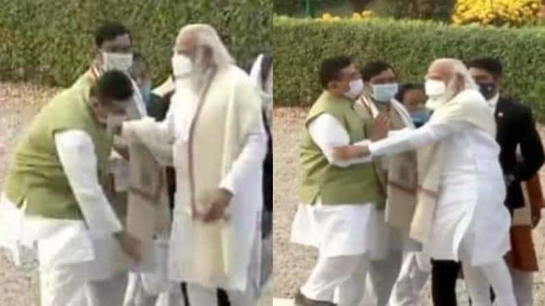 পদ্মাসনে বসে প্রথম নমো দর্শন, ছুটে গিয়ে মোদীকে প্রণাম শুভেন্দুর
