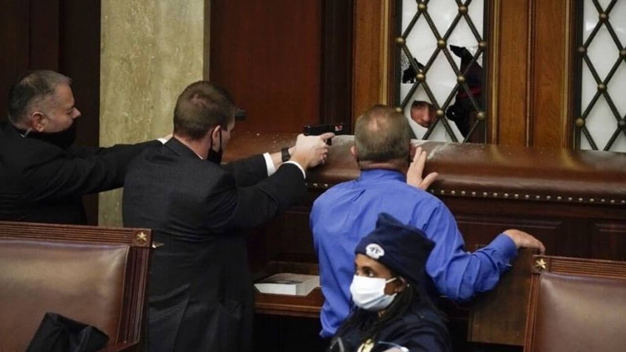 শুধু আমেরিকা নয়, কাবুল থেকে দিল্লি! একাধিক হামলার শিকার সংসদ ভবন