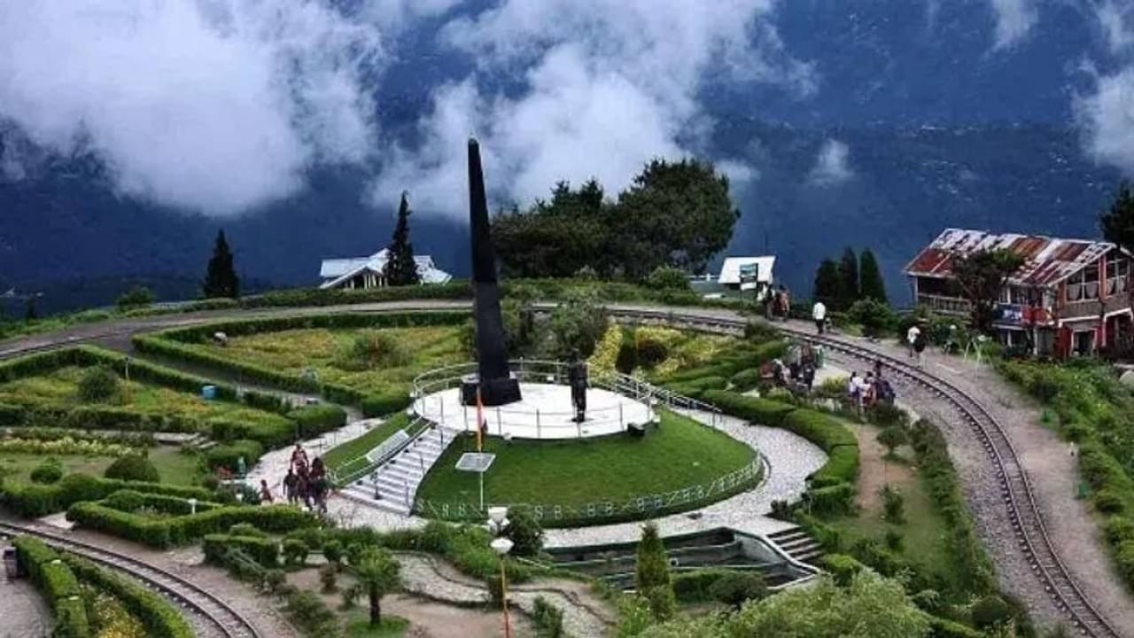 দার্জিলিং-কালিম্পং নয়, এনজেপি পৌঁছে বেছে নিন এই পাঁচ অফবিট জায়গা