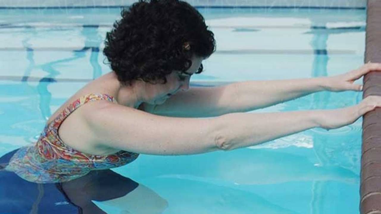 ওজন নিয়ন্ত্রণে রাখতে ট্রাই করুন অ্যাকোয়া যোগা