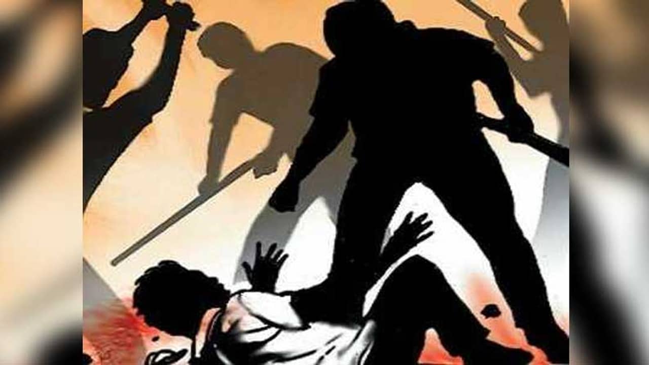 টিউবওয়েল ব্যবহারের অপরাধে মারধর-জ্যান্ত জ্বালিয়ে দেওয়ার হুমকি, ভয়ে গ্রামছাড়া দলিত পরিবার