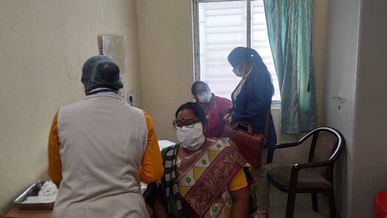 'অদূরে টিকাকরণ', শুক্রবার দেশের সর্বত্র ফের 'ড্রাই রান'! 'অদূরে টিকাকরণ', শুক্রবার দেশের সর্বত্র ফের 'ড্রাই রান'!