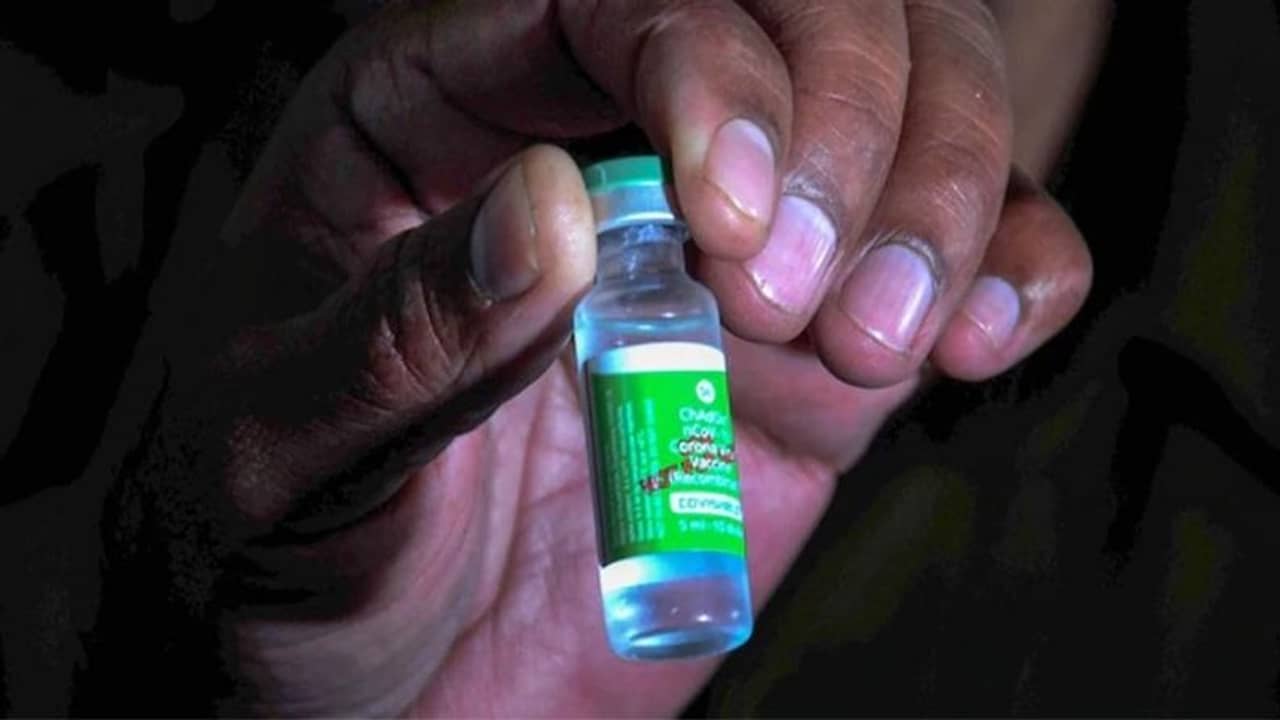 ভারতে কোভিশিল্ডের দ্বিতীয় ডোজ কি ৮-১২ সপ্তাহ পর? হু-র সুপারিশে জোর চর্চা