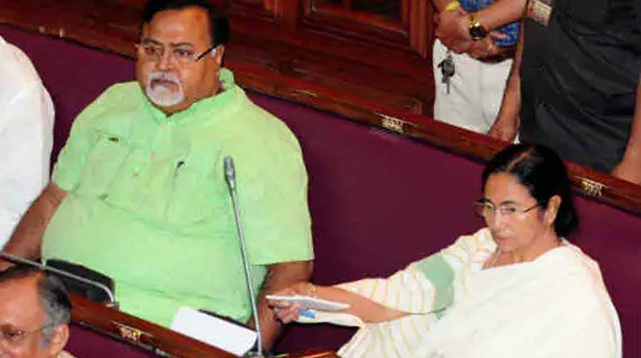 মুখ্যমন্ত্রীর বক্তব্য চলাকালীন বিধানসভায় জয় শ্রীরাম ধ্বনি