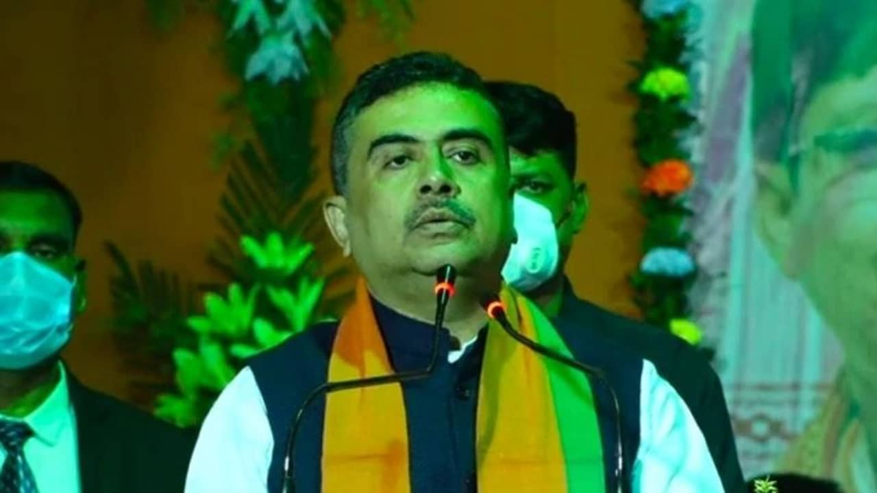 তোলাবাজ ভাইপোর জ্যাঠা, সৌগতকে আক্রমণ শুভেন্দুর