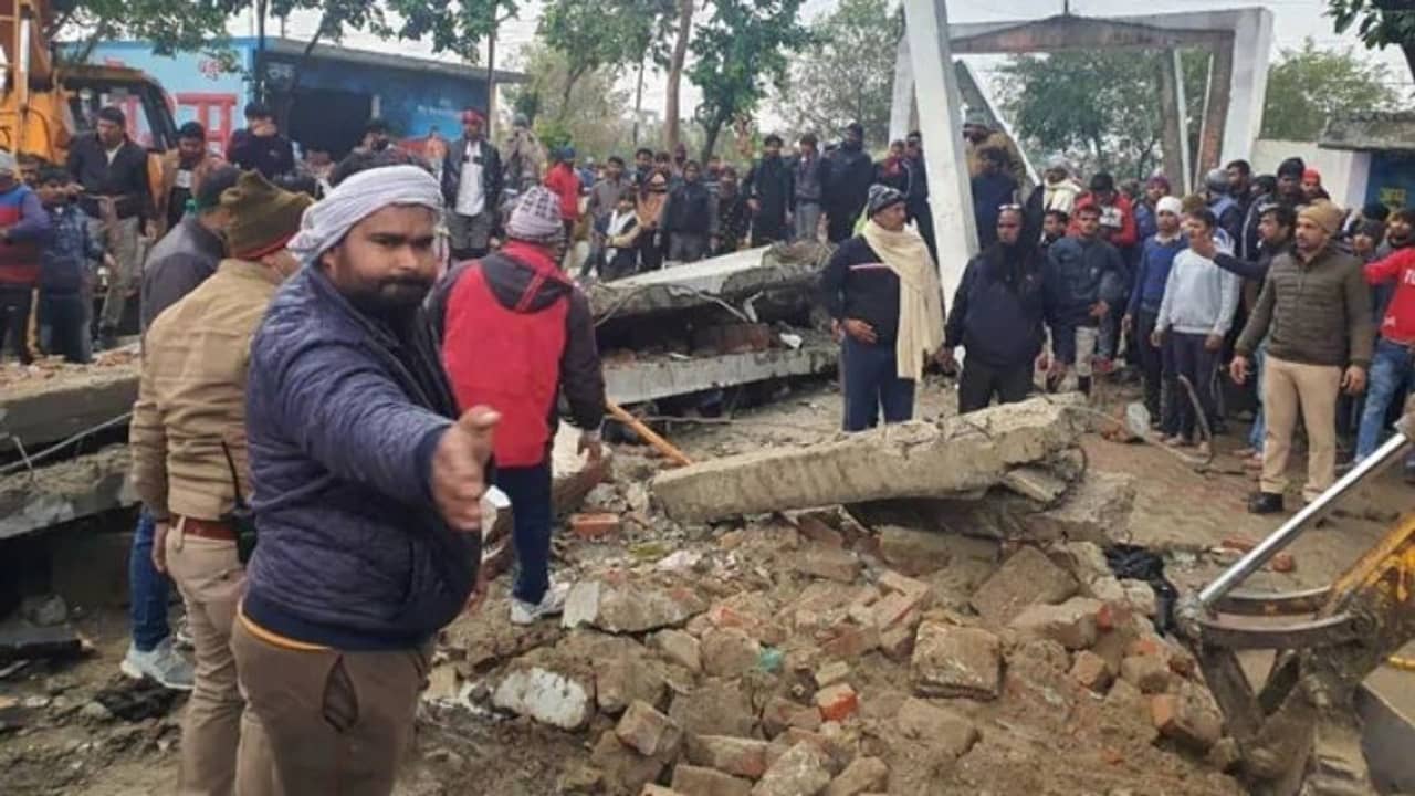 মর্মান্তিক দুর্ঘটনা! শেষকৃত্যে যোগ দিতে এসে মৃত্যু হল ১৮ জনের