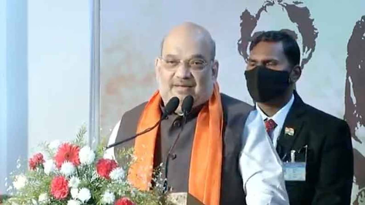 ক্ষমতায় এলে রাজ্যে ভূমি জিহাদ আইন আনার প্রতিশ্রুতি শাহের, ছাত্রীদের ফ্রি-তে স্কুটি