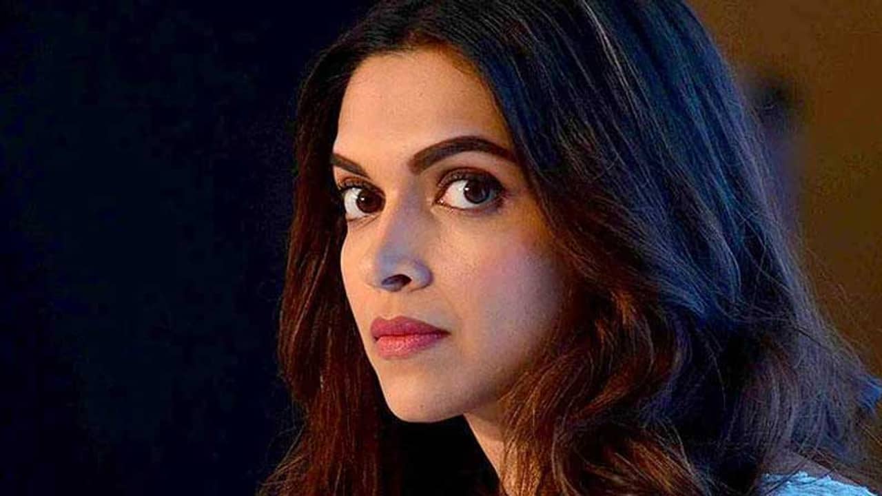 ‘আপনার পরিবার নিশ্চয়ই আপনার জন্য গর্বিত’, ট্রোলারকে একহাত নিলেন দীপিকা