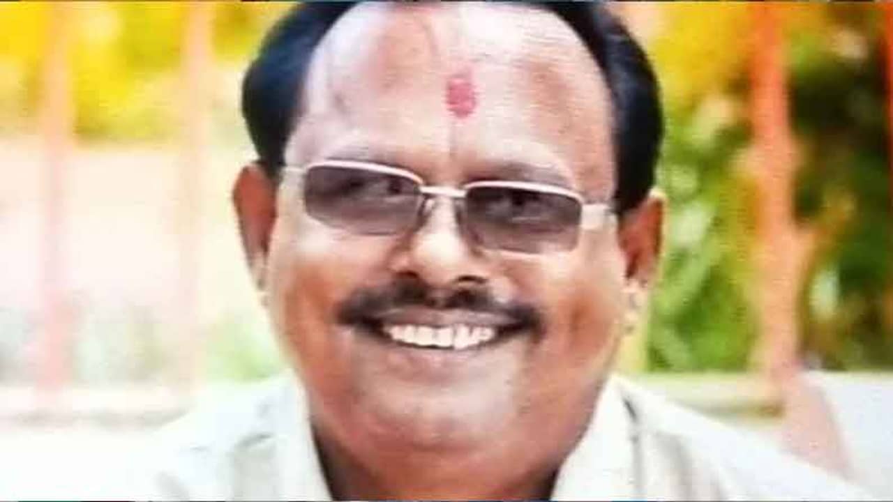 গাইঘাটায় ব্যবসায়ীকে কুপিয়ে খুন