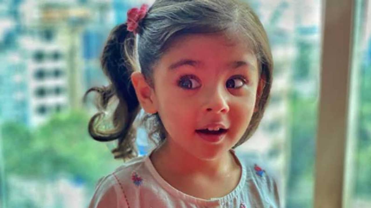 ইনায়া যখন ‘গিন্নি’, রুটি বেলার ভিডিয়ো শেয়ার করলেন সোহা