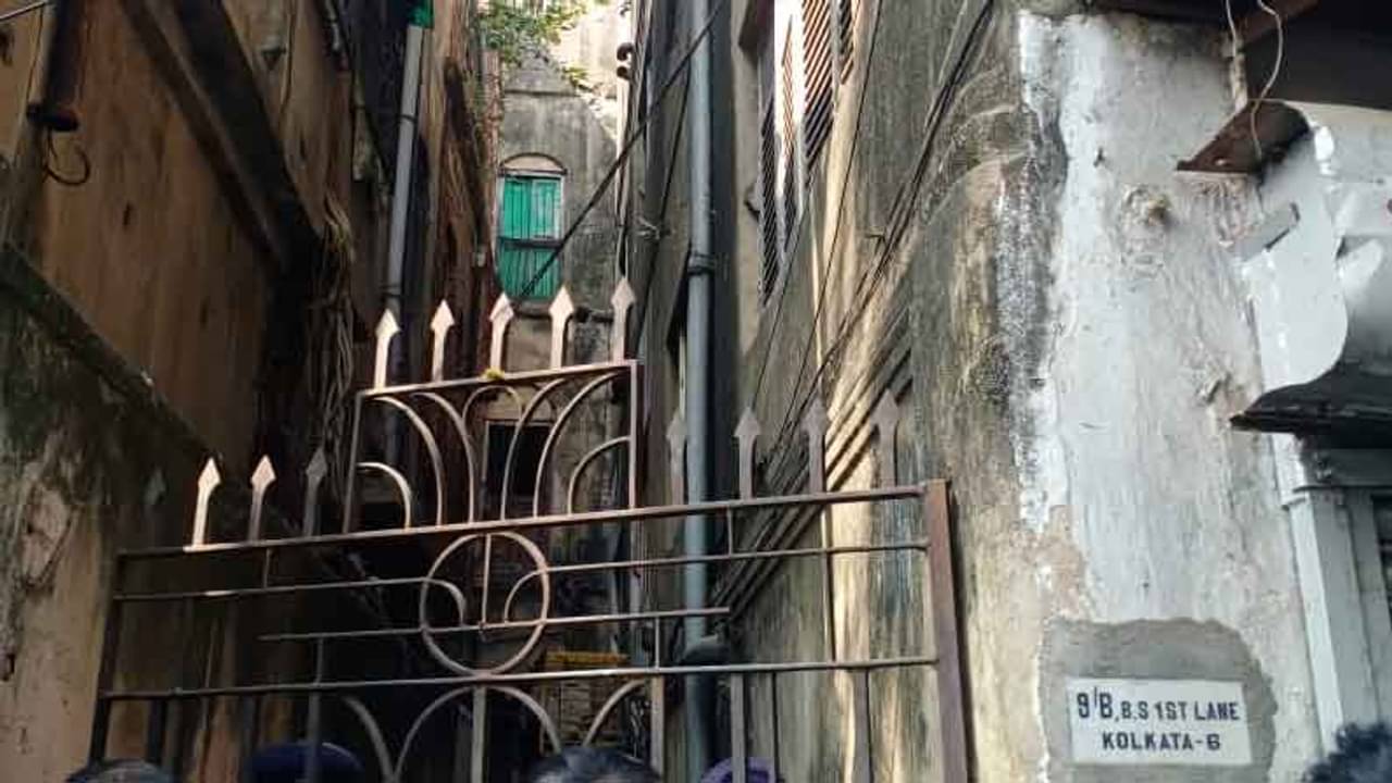 জোড়াবাগান কাণ্ড: দারোয়ানের মোবাইলে অসংখ্য পর্ন ভিডিয়ো, শিশুর পাকস্থলীতে মিলল চিপস, বিরিয়ানি